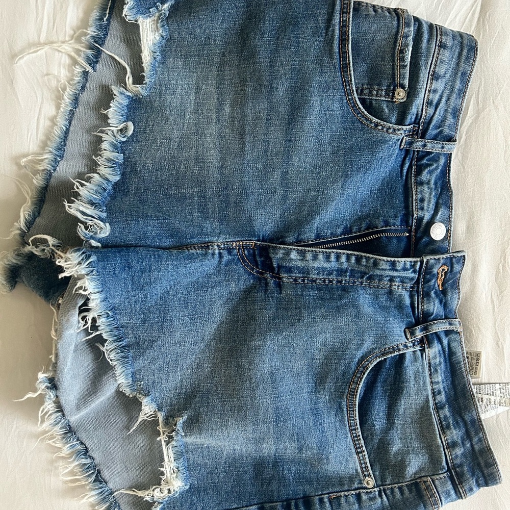 zara women’s shorts size 12